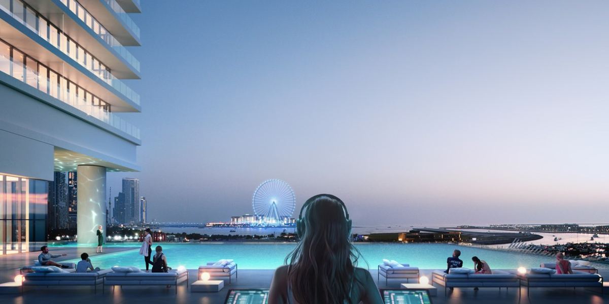 The WET Infinity Pool on the podium at W Residences, running along the harbour side.